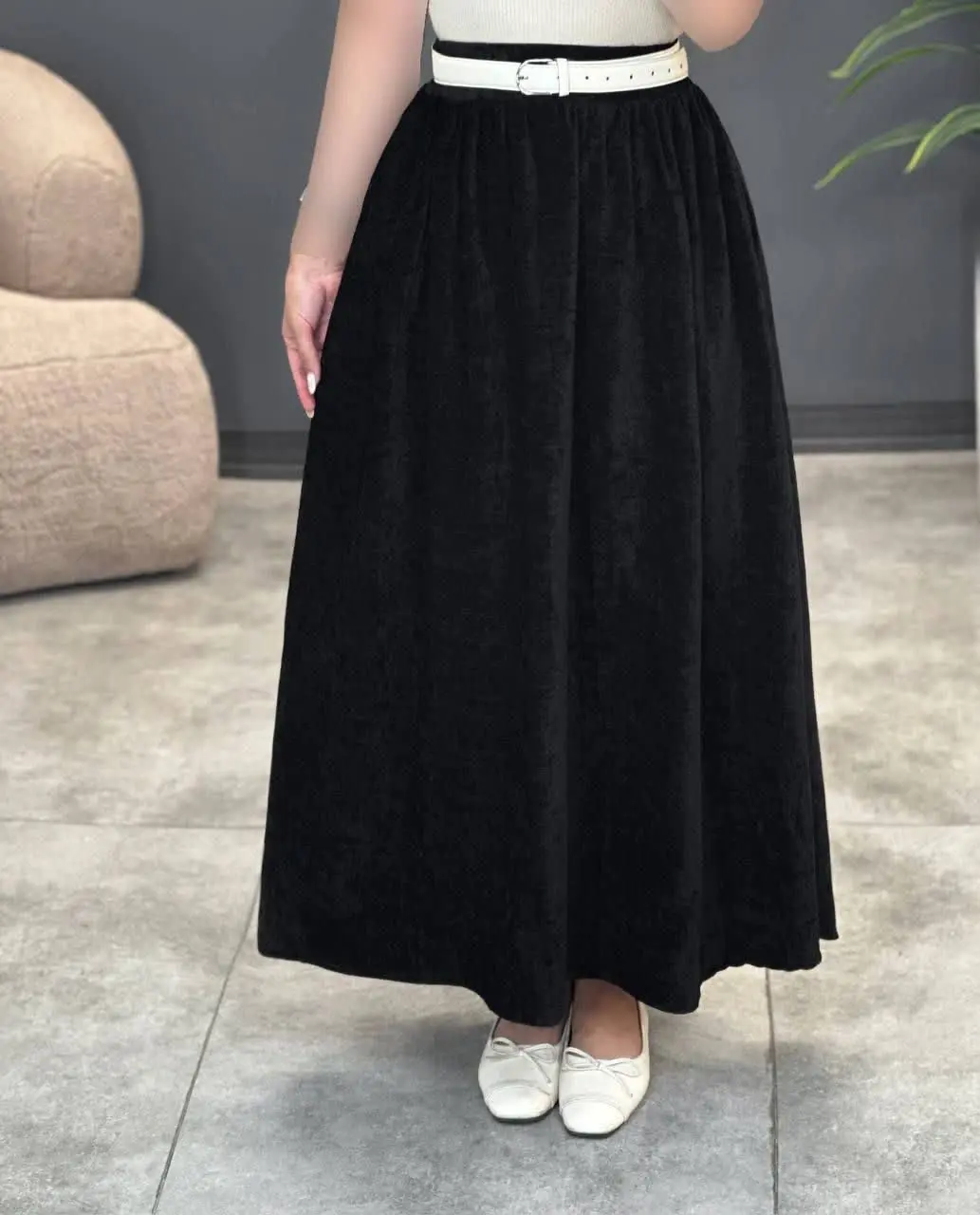 3468-دامن تک مخمل