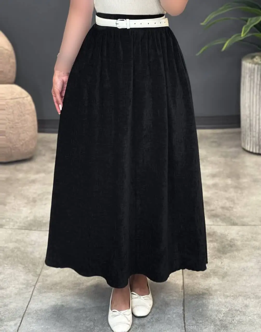 3468-دامن تک مخمل