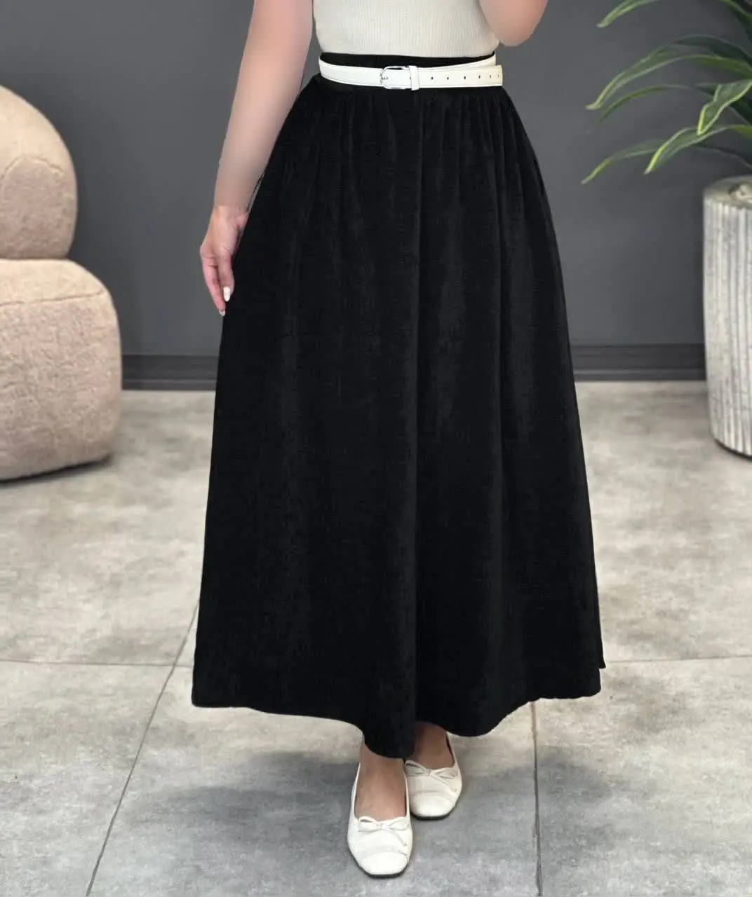 3468-دامن تک مخمل