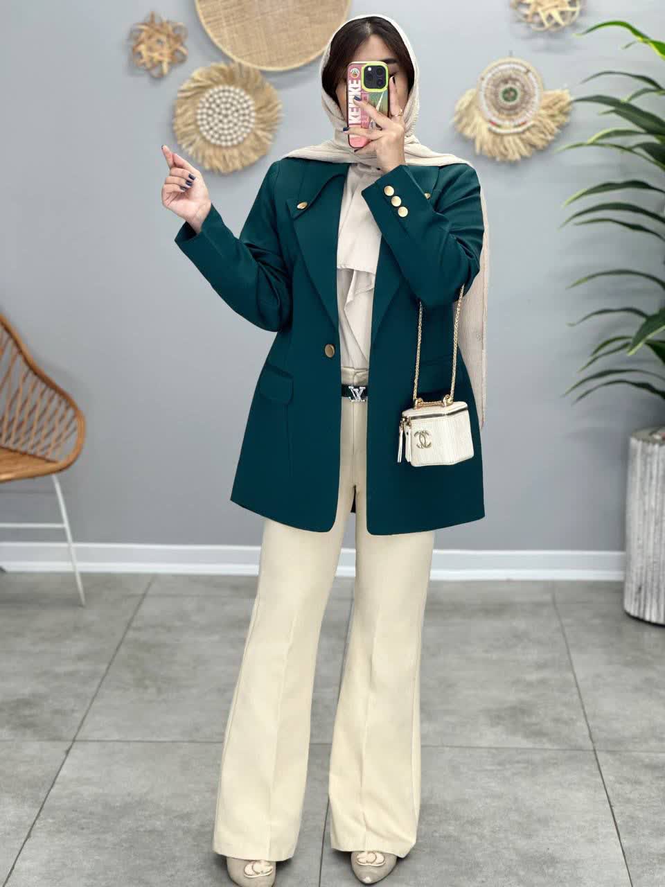 کت مزونی دینا