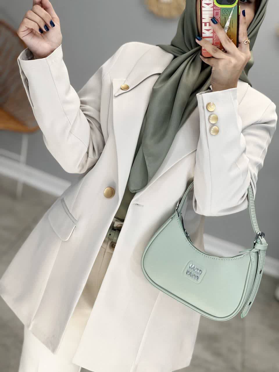 کت مزونی دینا