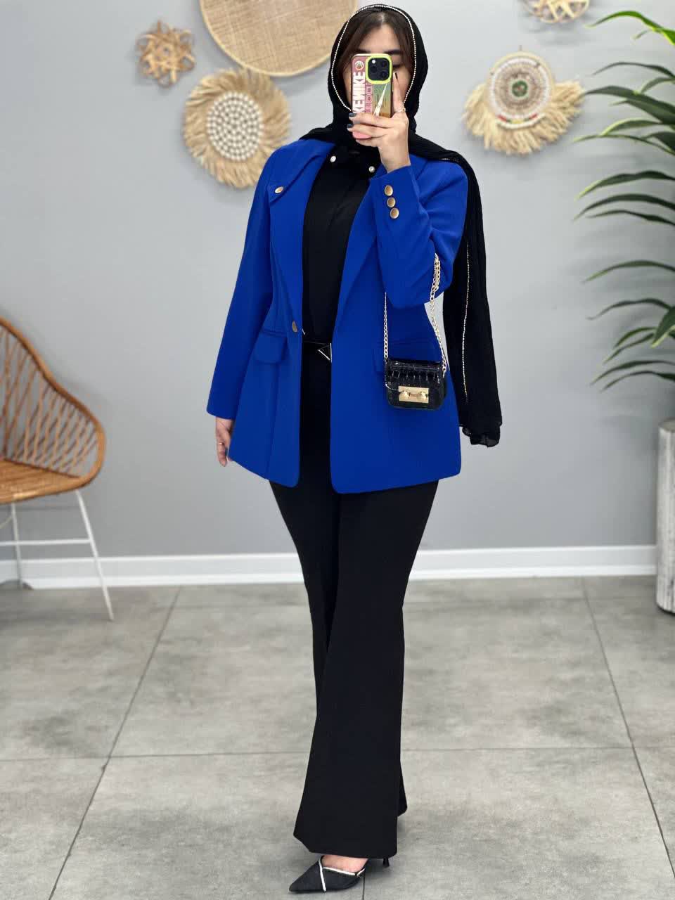 کت مزونی دینا