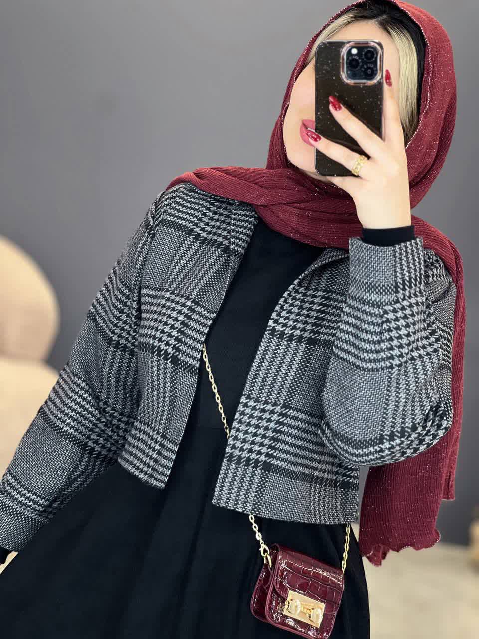 1877- کت و سارافون سنا