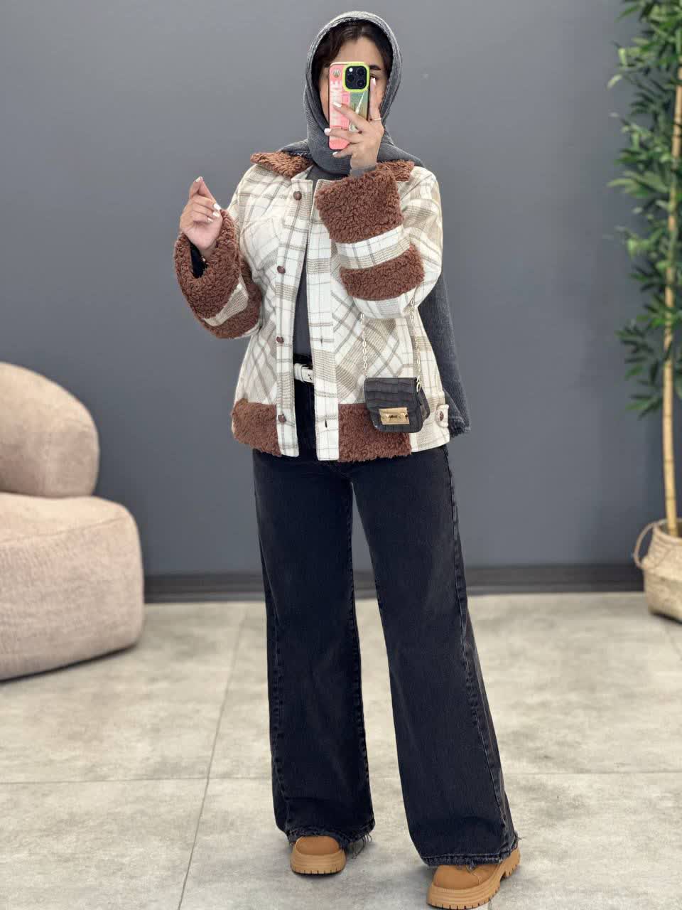 1909- پالتو چهارخونه منگو