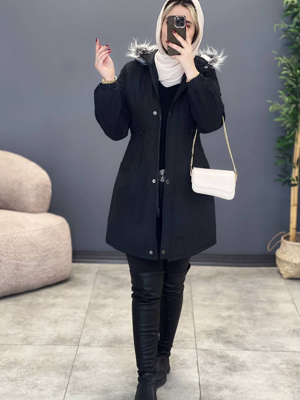 1932_ کاپشن تدی کایلا