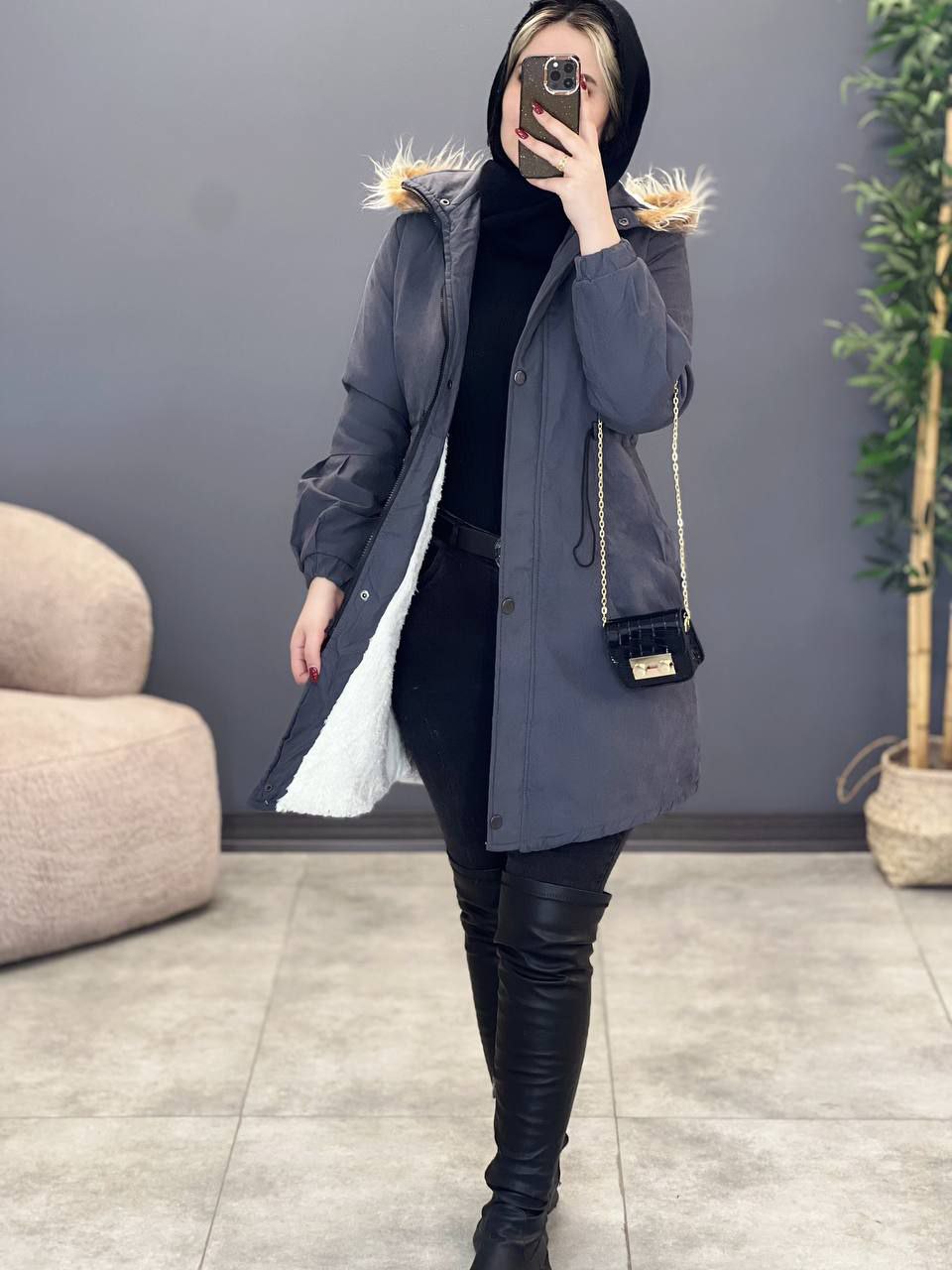 1932_ کاپشن تدی کایلا