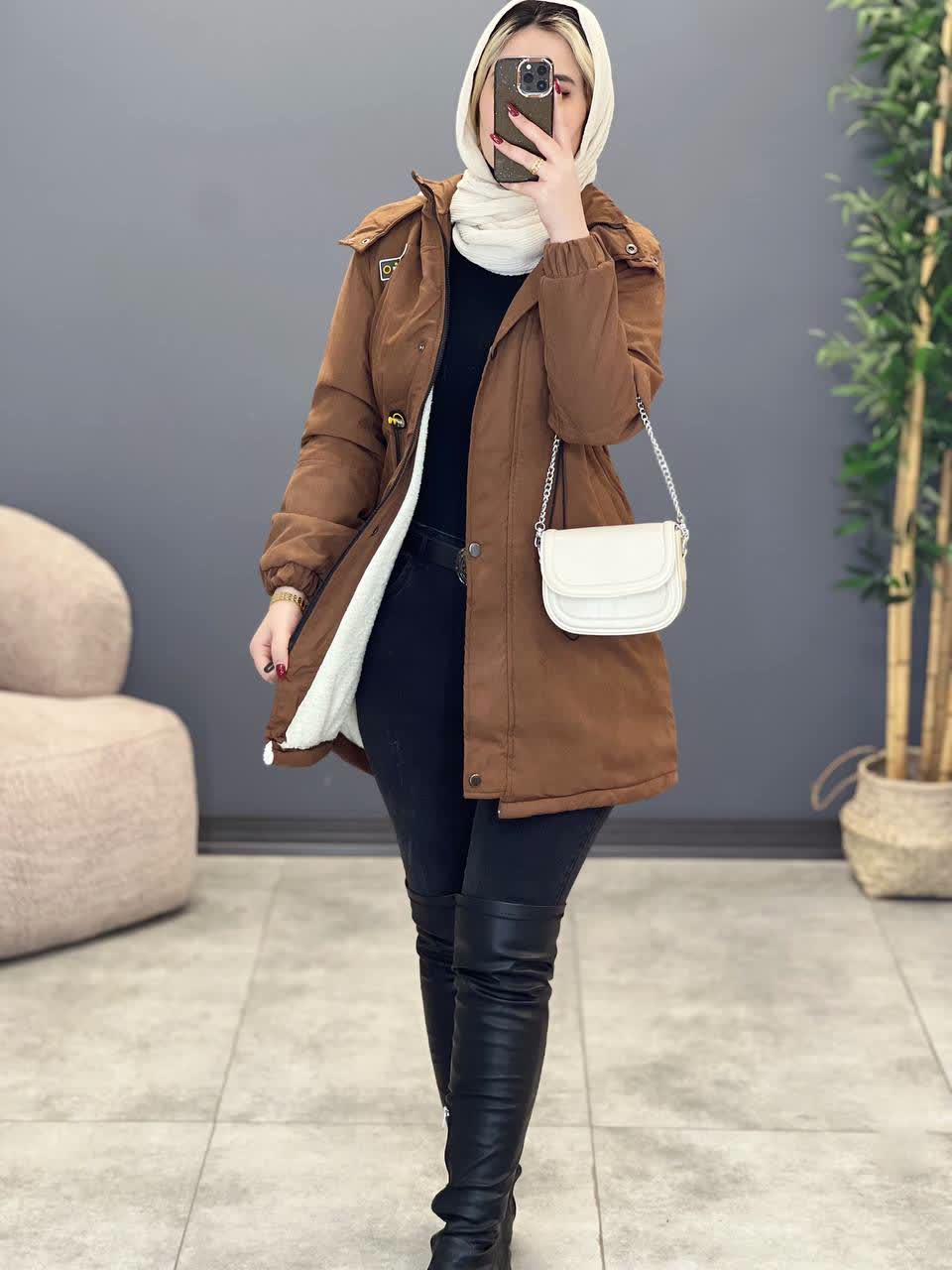 1942- کاپشن تدی کالیسا