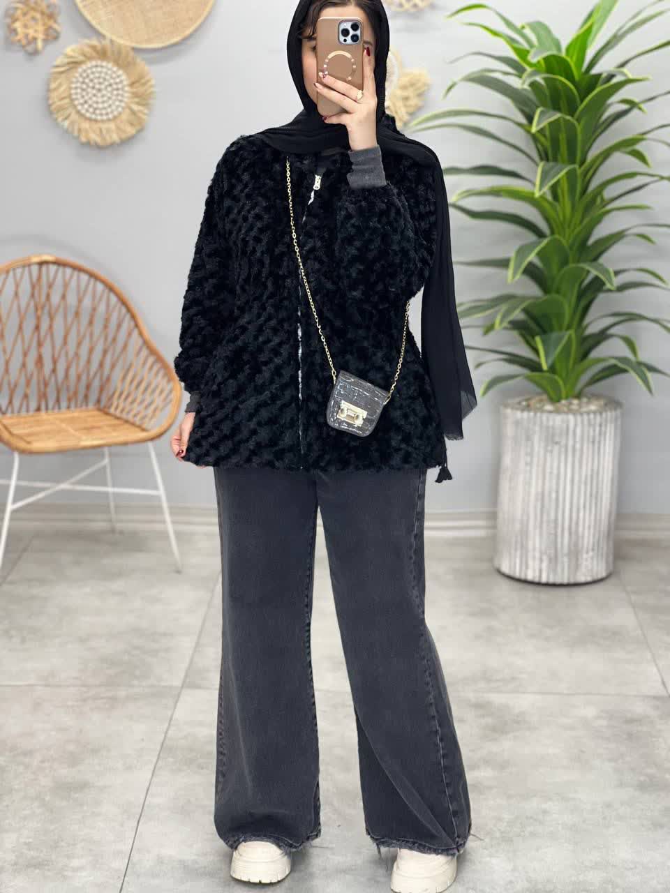 1947- کاپشن تدی نیلا