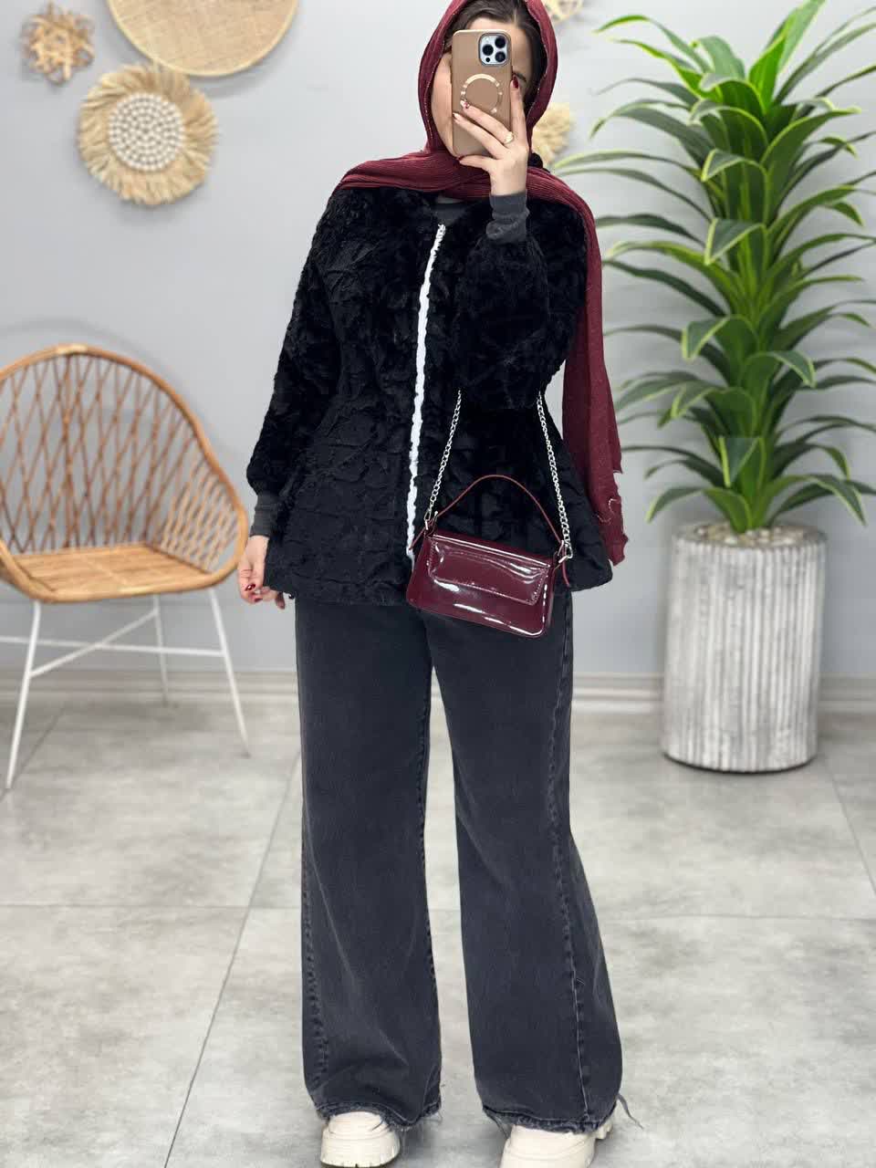 1947- کاپشن تدی نیلا