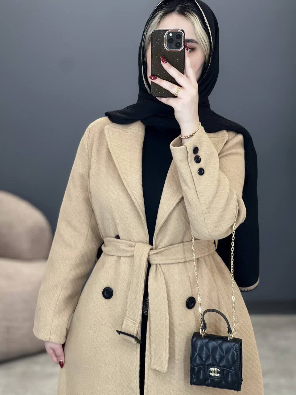 1949-پالتو آستردار لیلی