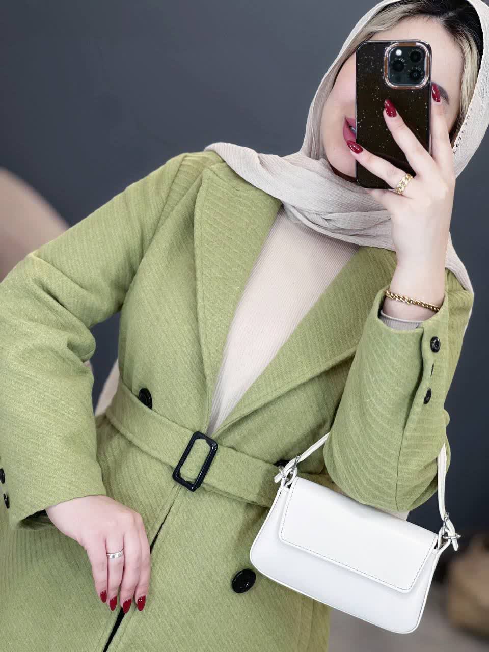 1949-پالتو آستردار لیلی