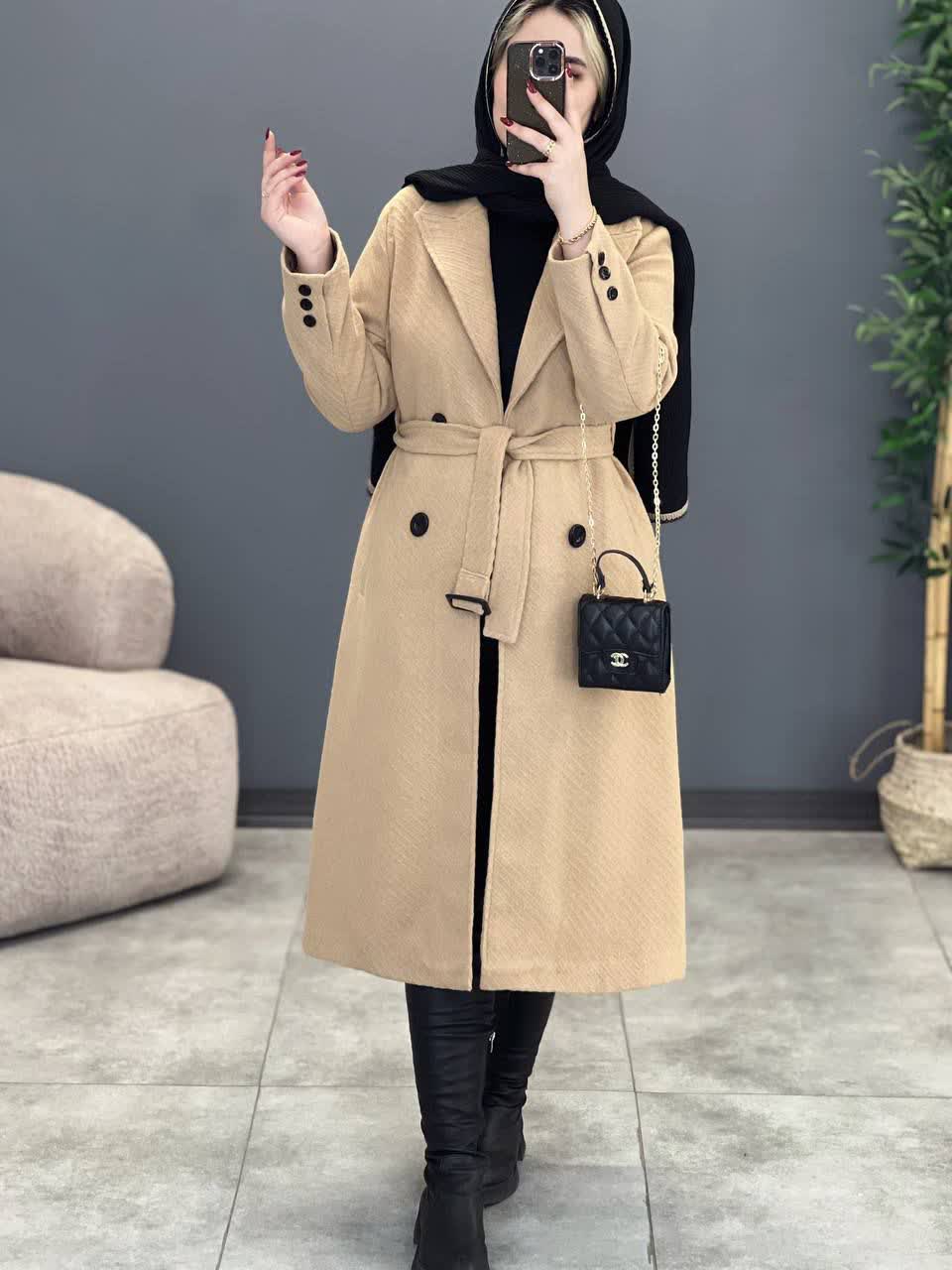 1949-پالتو آستردار لیلی