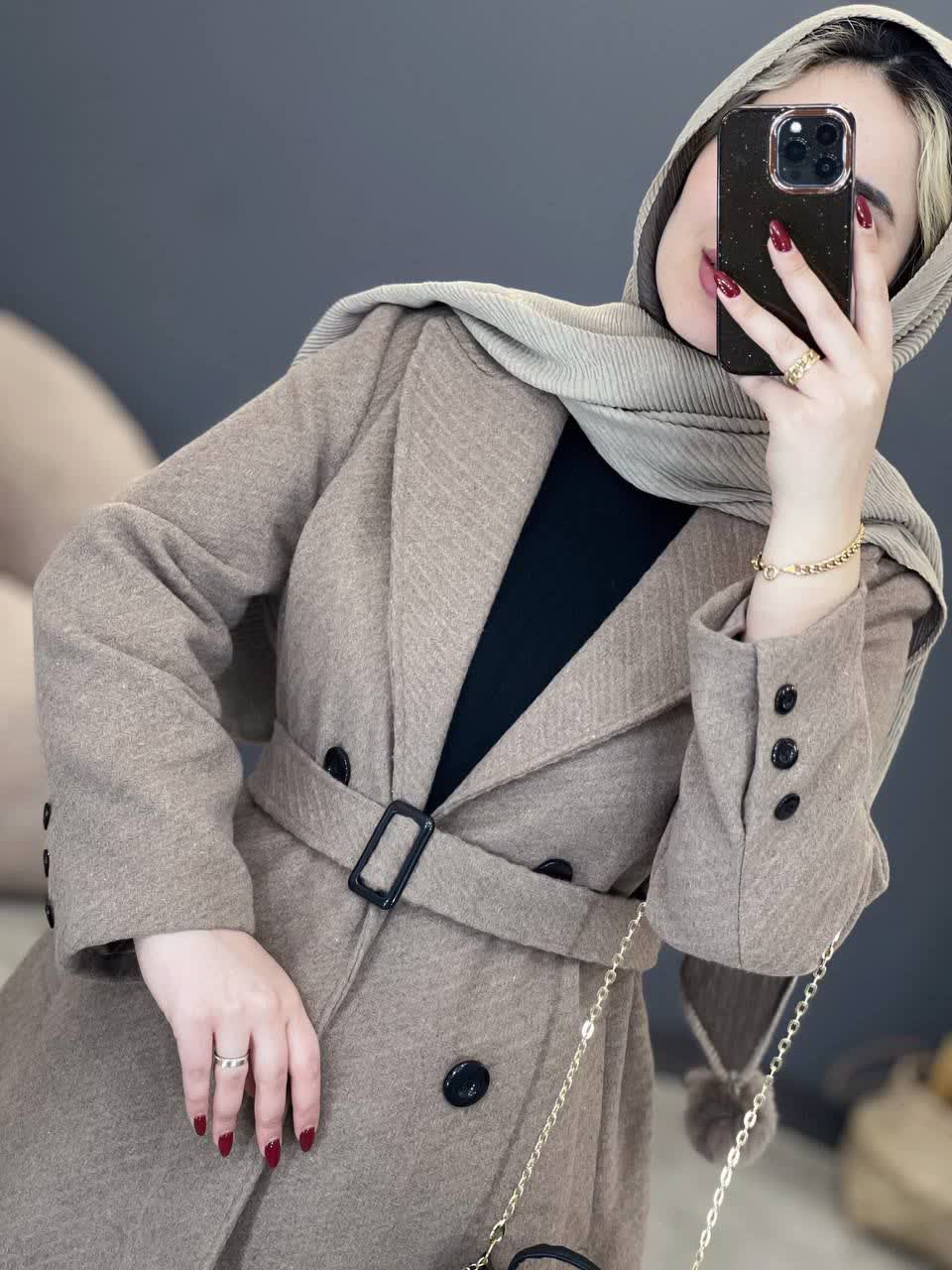 1949-پالتو آستردار لیلی