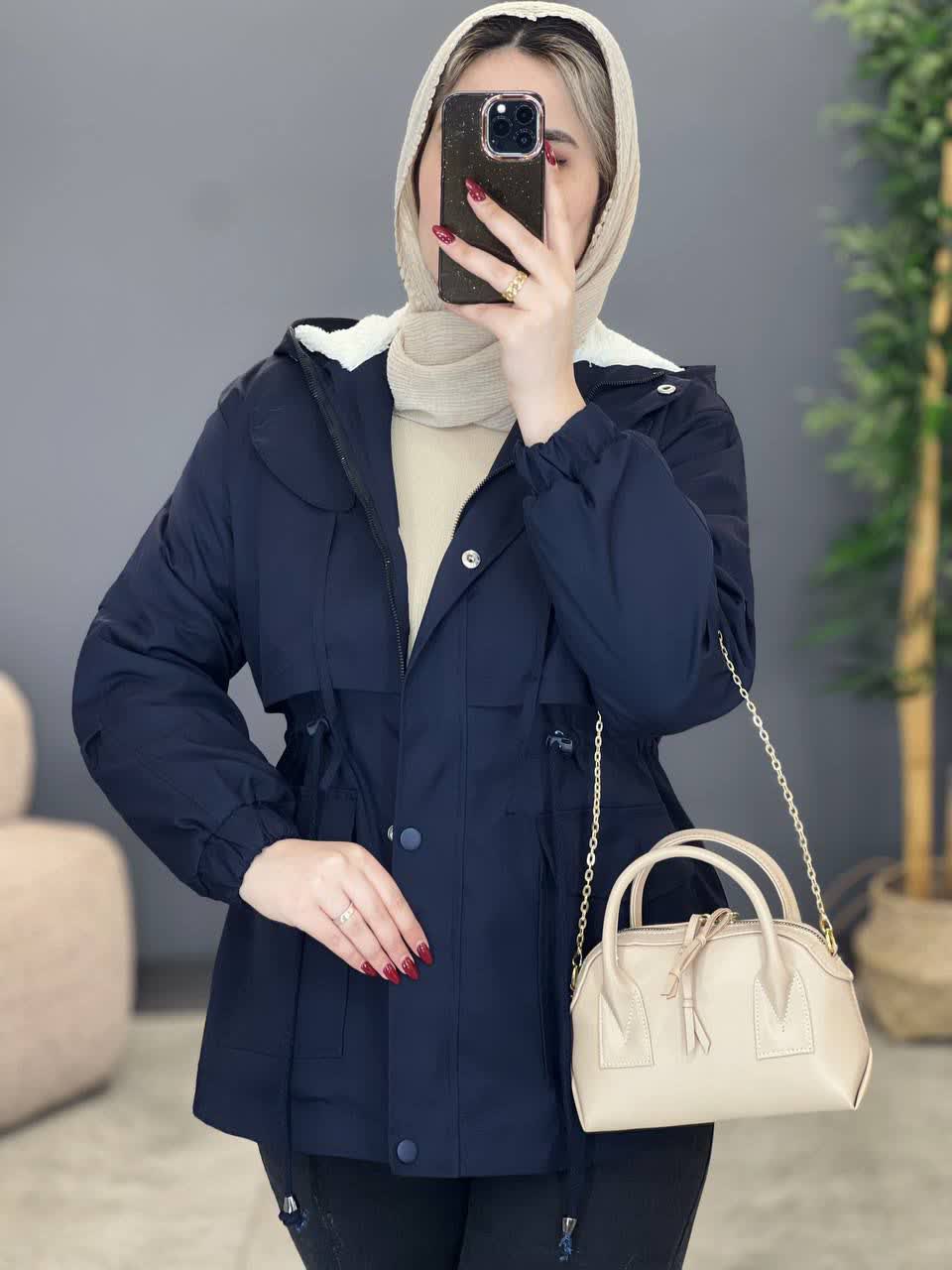 1963-کاپشن آندیا