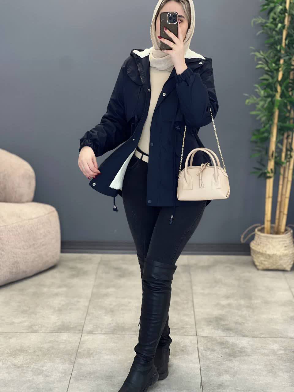 1963-کاپشن آندیا