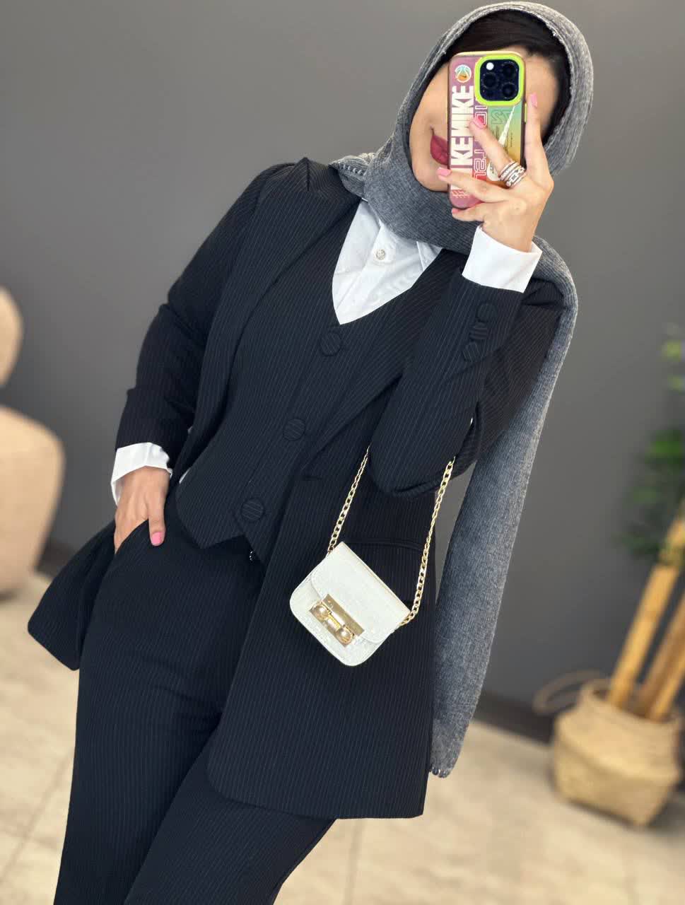 1973- ست اداری دیپلمات