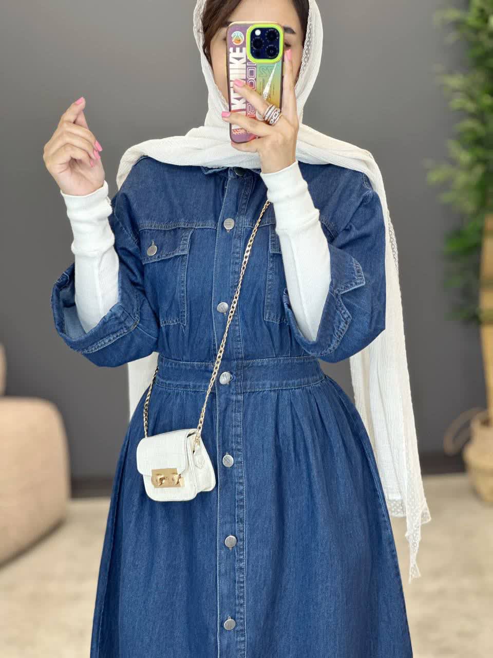 1975- مانتو جین مرداس