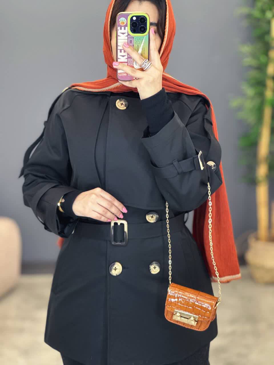 1982- بارونی آستردار دنا