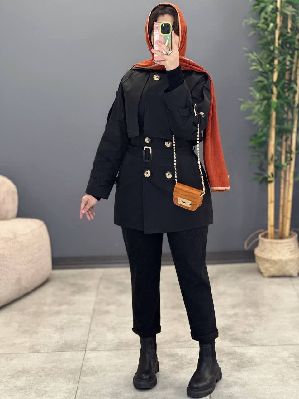 1982- بارونی آستردار دنا