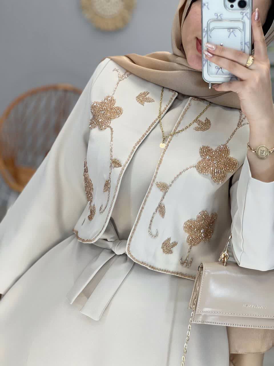 1130- کت و سارافون سنگدوزی