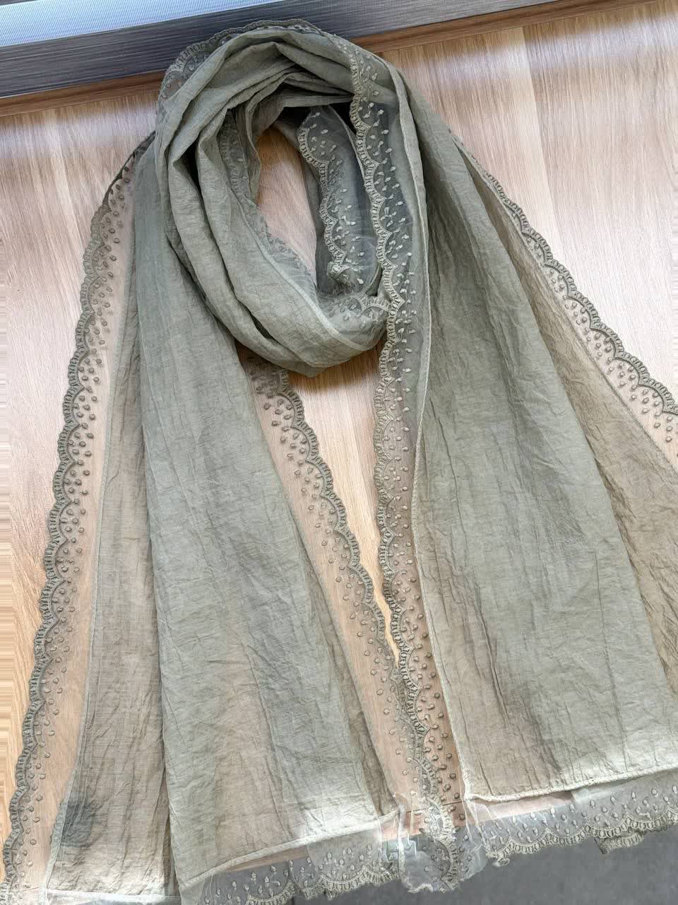 1177-شال ترلان