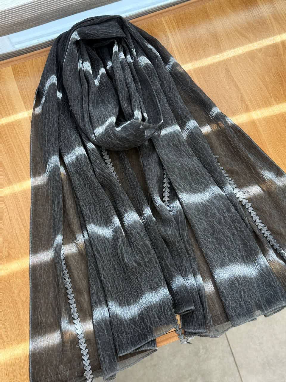 1211- شال حریر گندمی