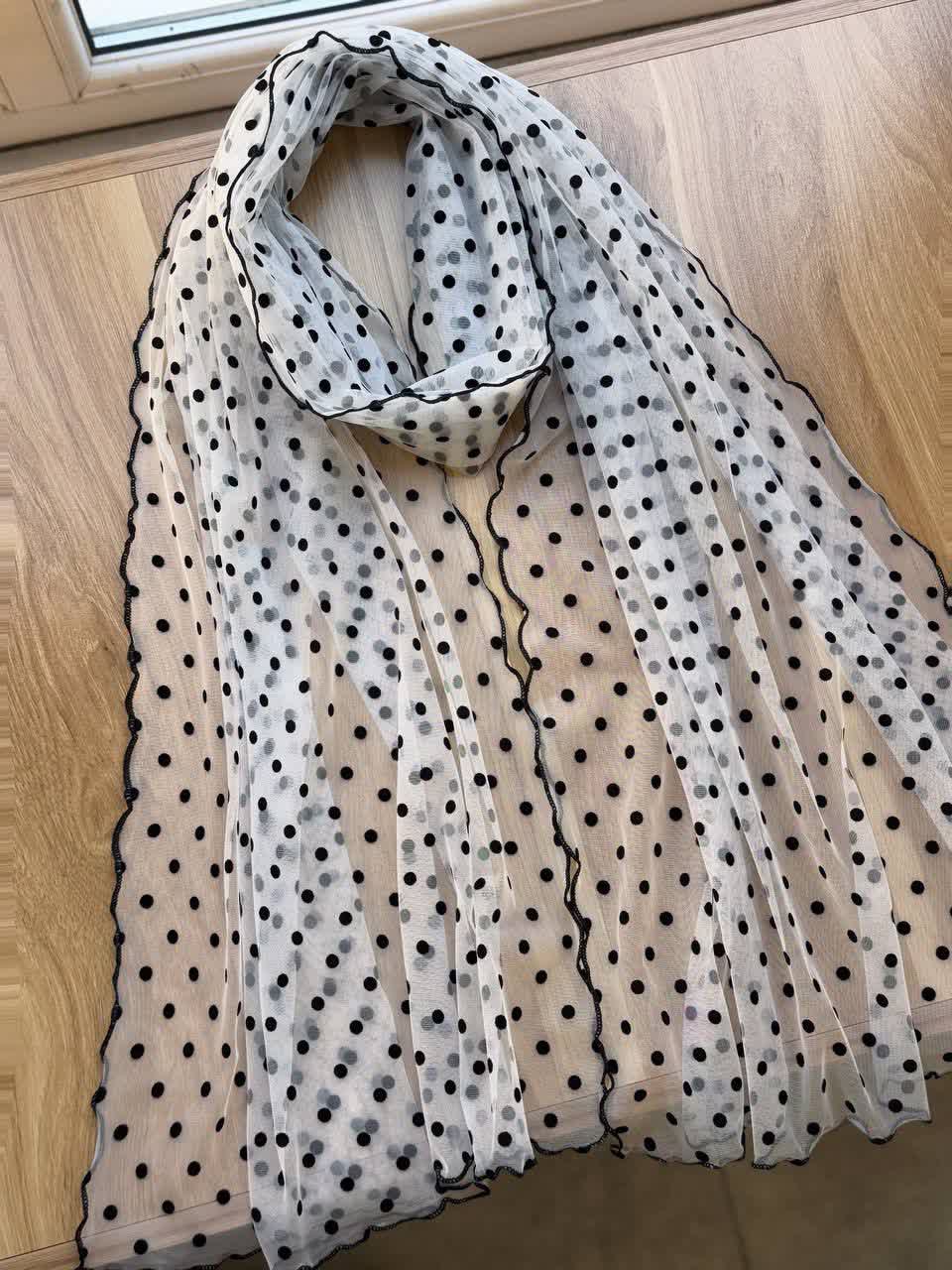 1218- شال توپی سفید مشکی