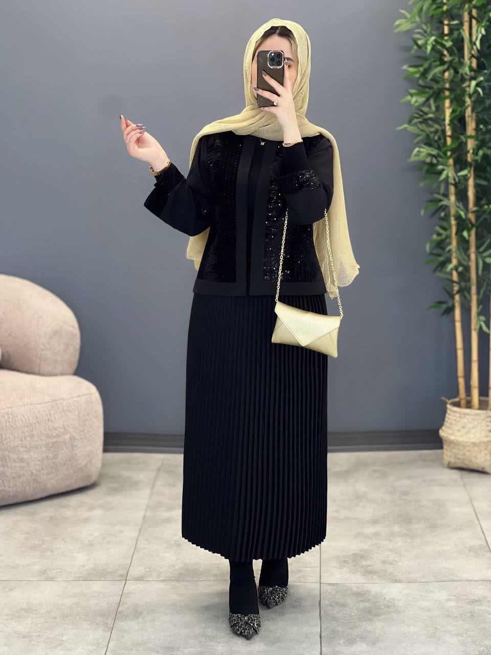 1224- کت و دامن پلیسه مهدخت