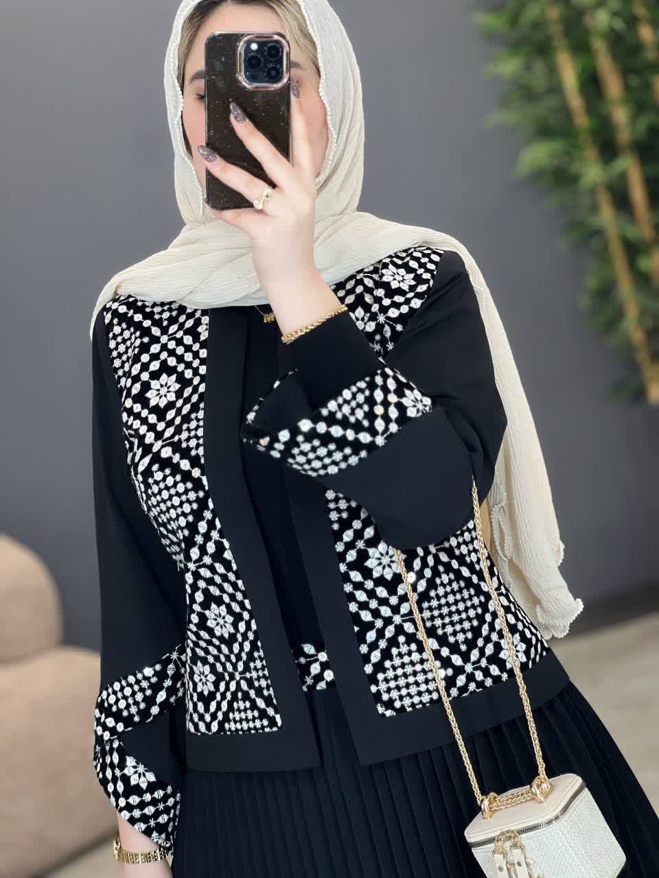 1224- کت و دامن پلیسه مهدخت