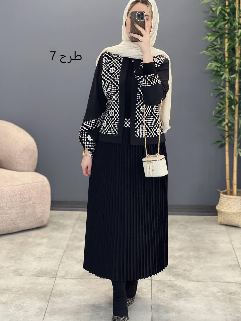 1224- کت و دامن پلیسه مهدخت