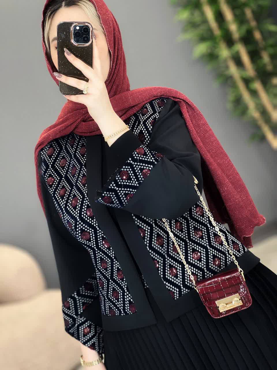 1224- کت و دامن پلیسه مهدخت