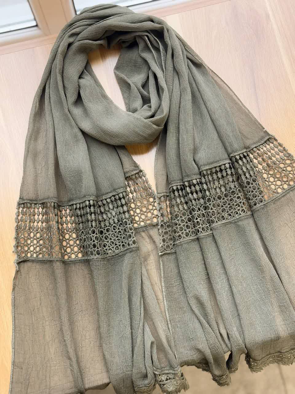 1251- شال مزونی دانتل دارامیلی