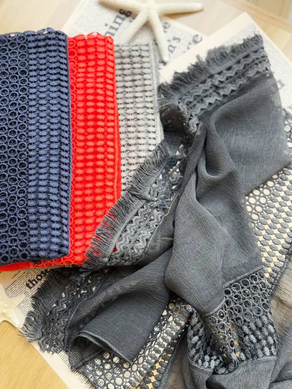 1251- شال مزونی دانتل دارامیلی