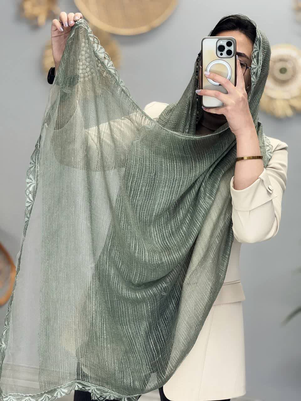 1276- شال پادینا