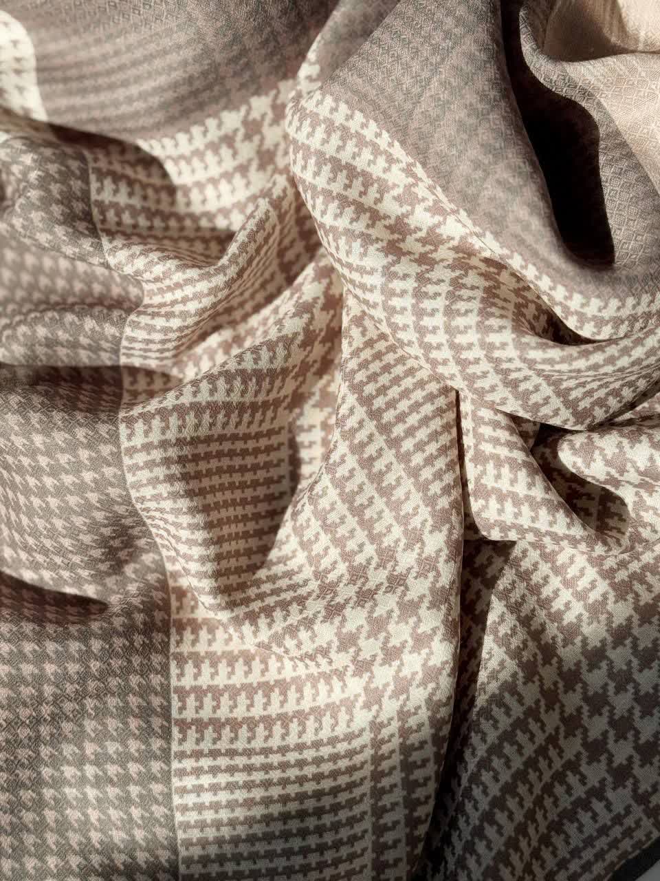 1281- روسری رومنس کد 3