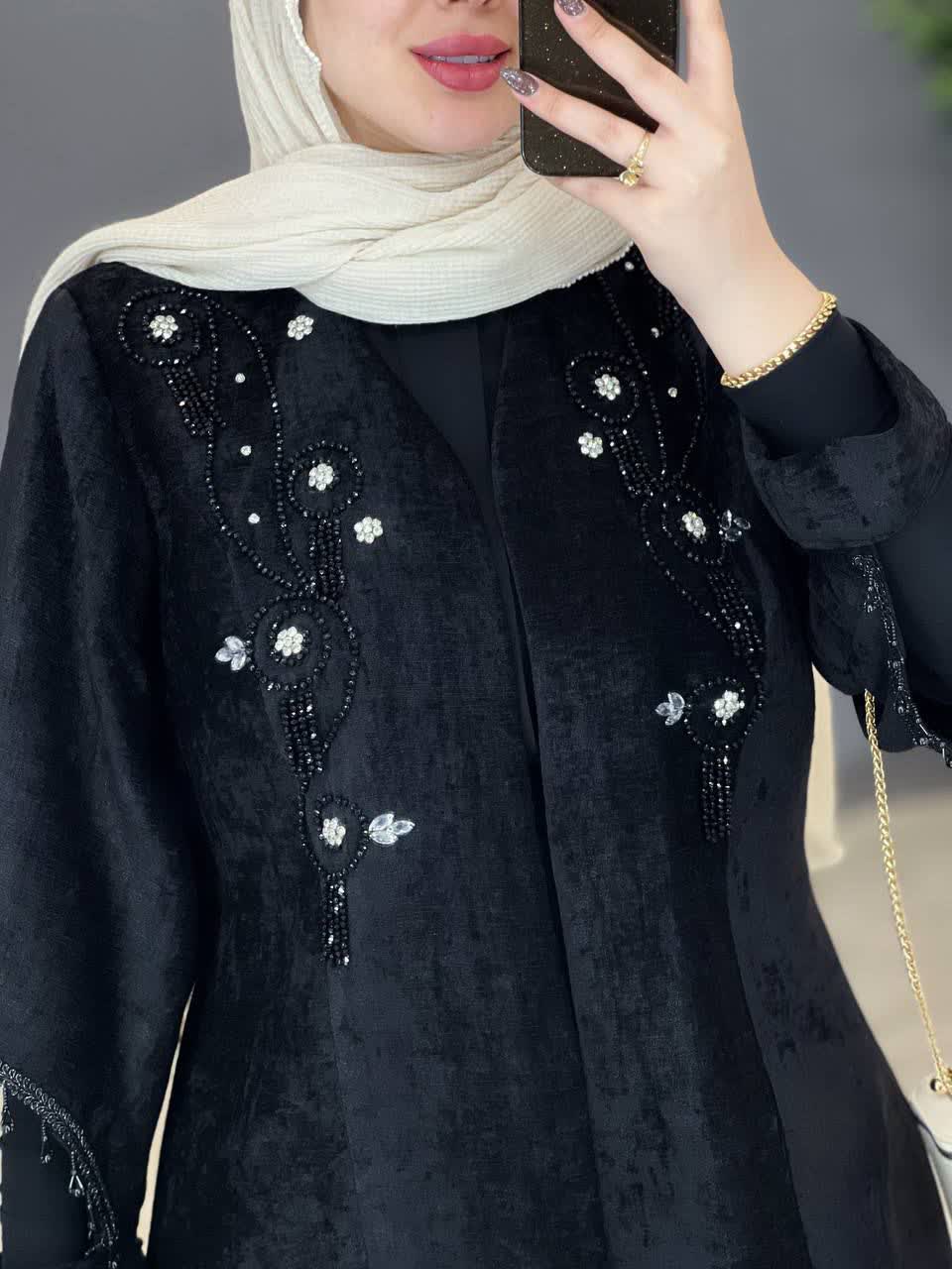 1284- مانتو مزونی سنگدوزی طلا