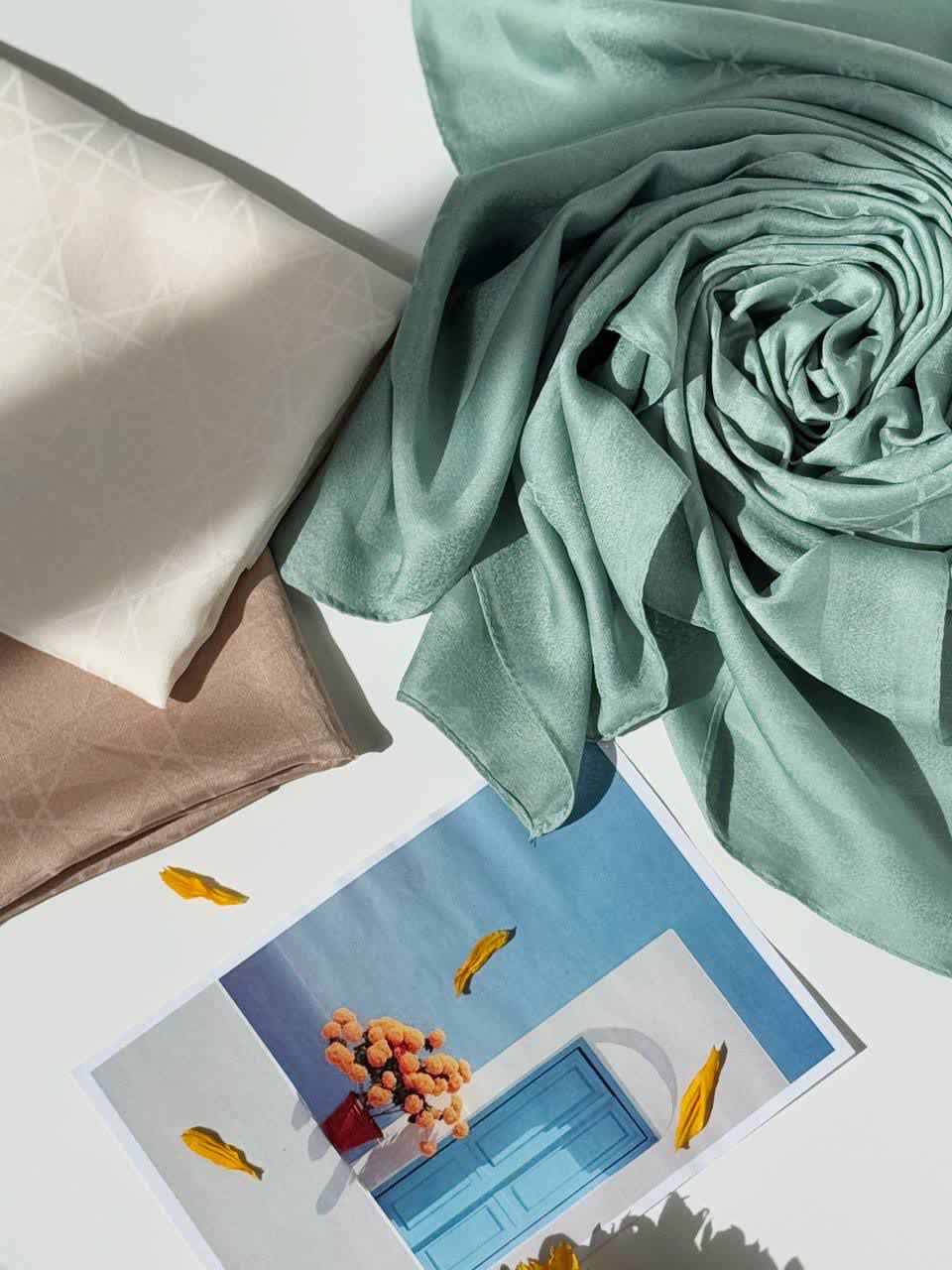 1296- روسری دیور