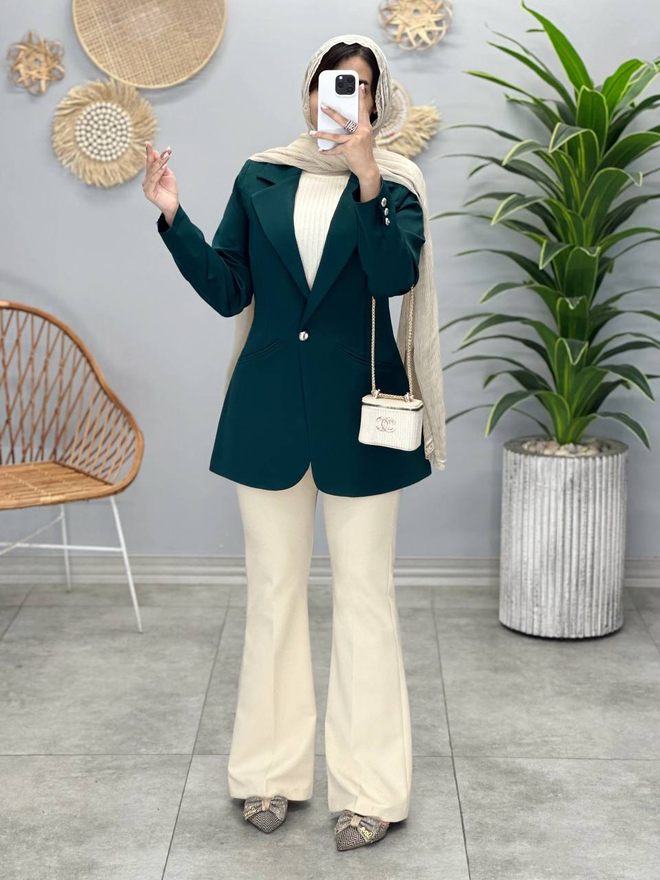 1341- کت ماندانا