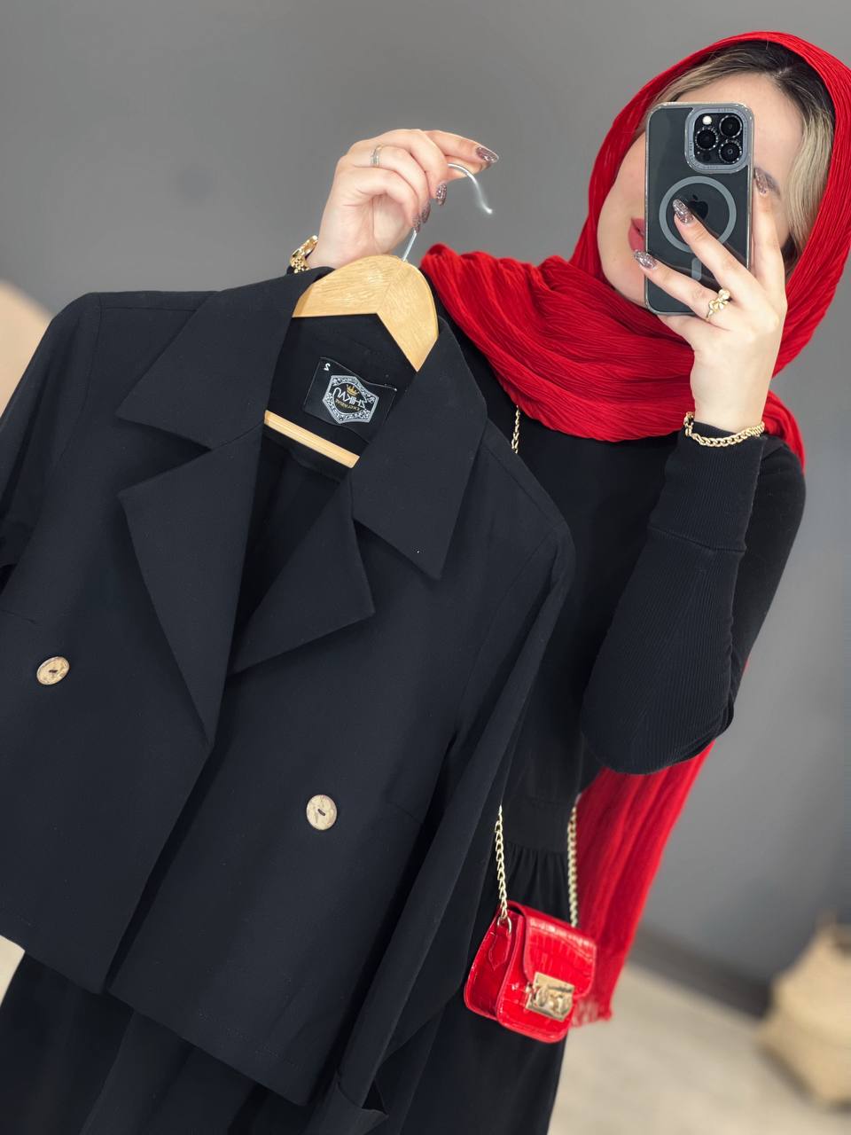 1339- کت و سارافون لینن