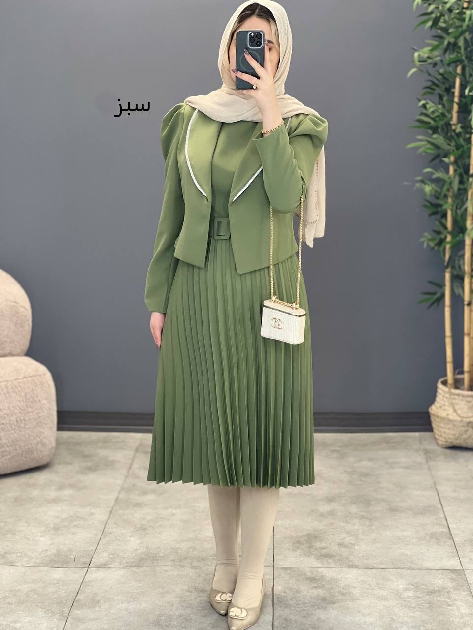 1351-کت و سارافون پلیسه