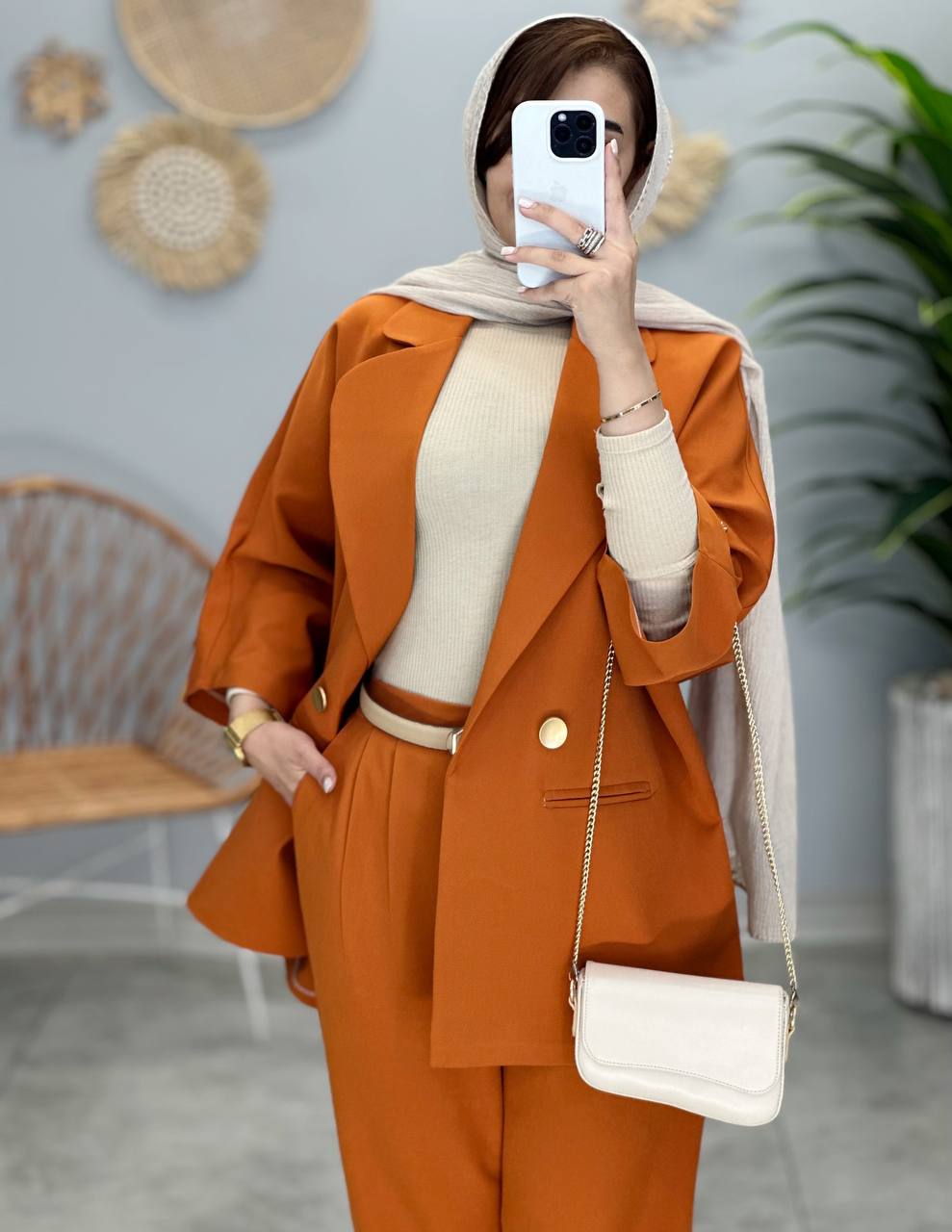 1376- کت و شلوار همتا