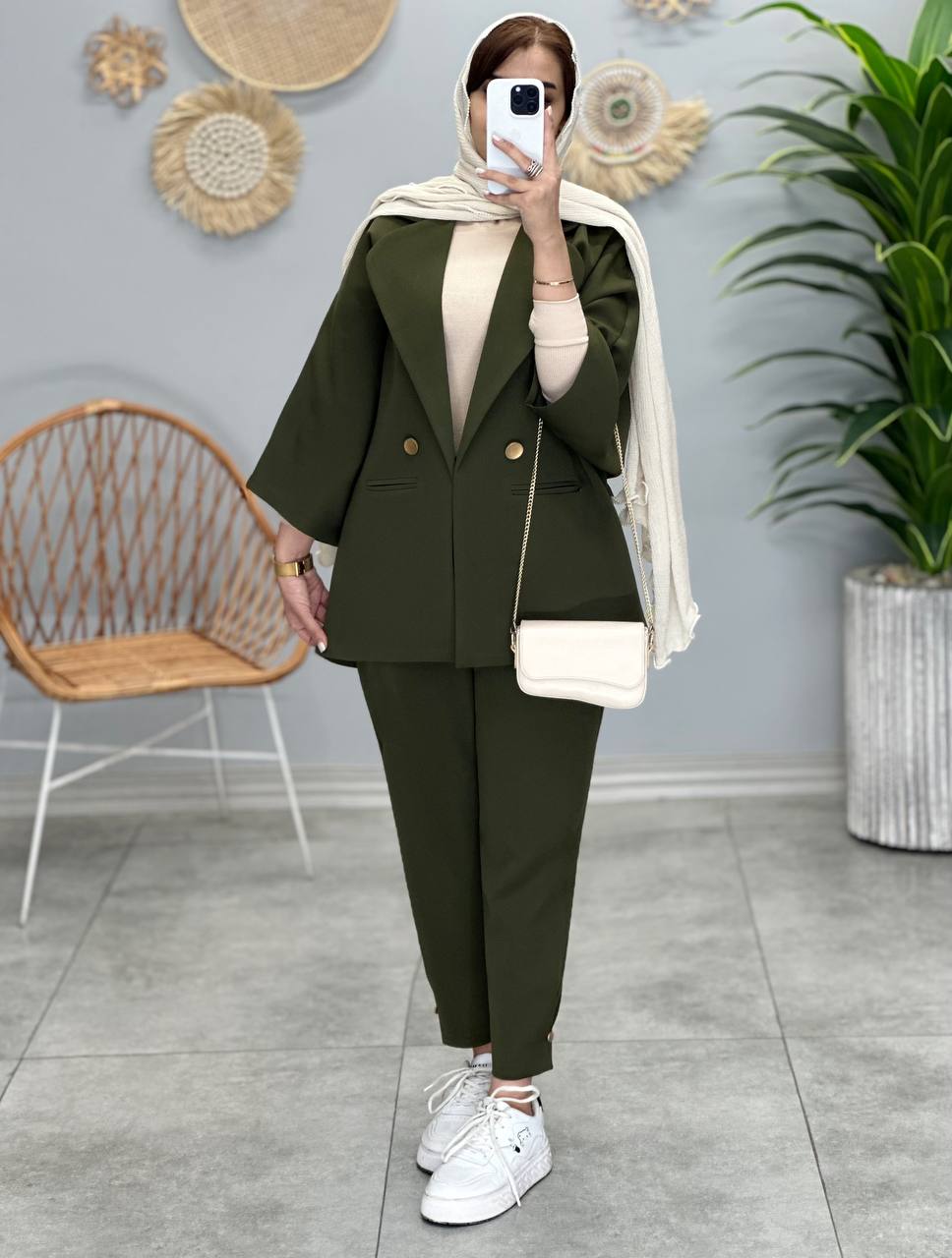 1376- کت و شلوار همتا