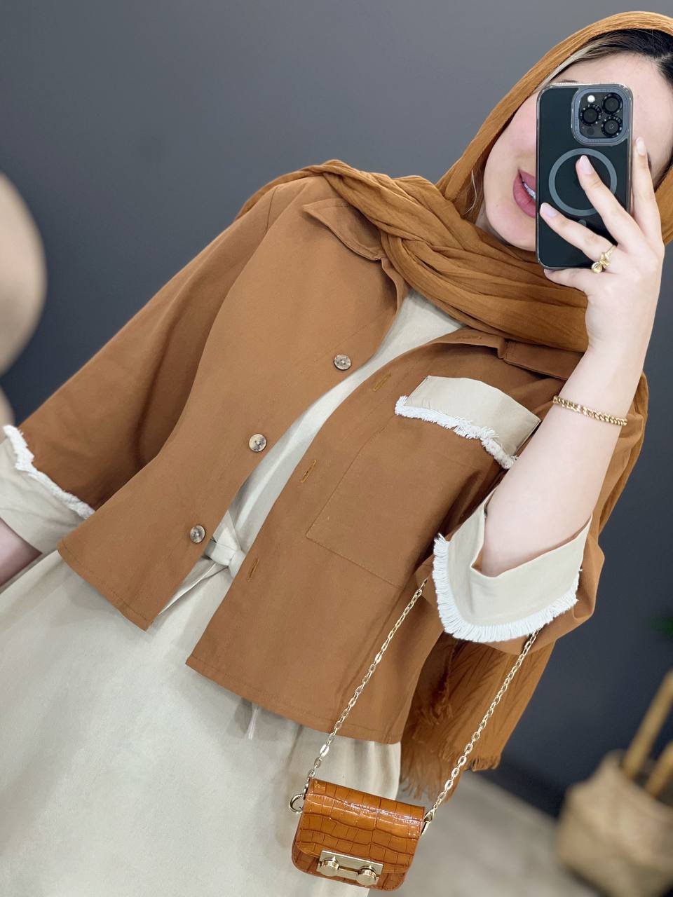 1390- کت و سارافون حنا