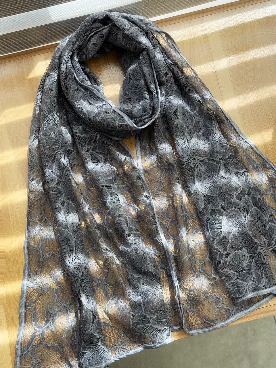 1411-شال گیپور رز