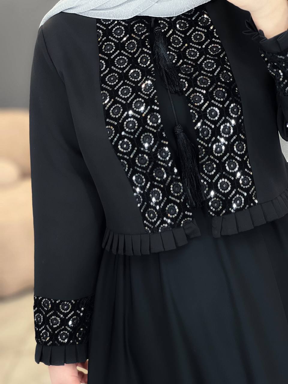 1453- کت و سارافون انوشا