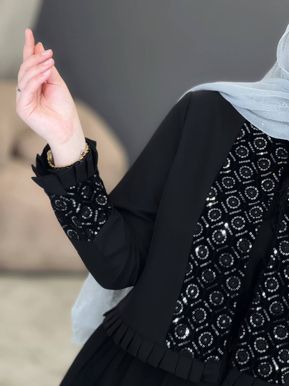 1453- کت و سارافون انوشا