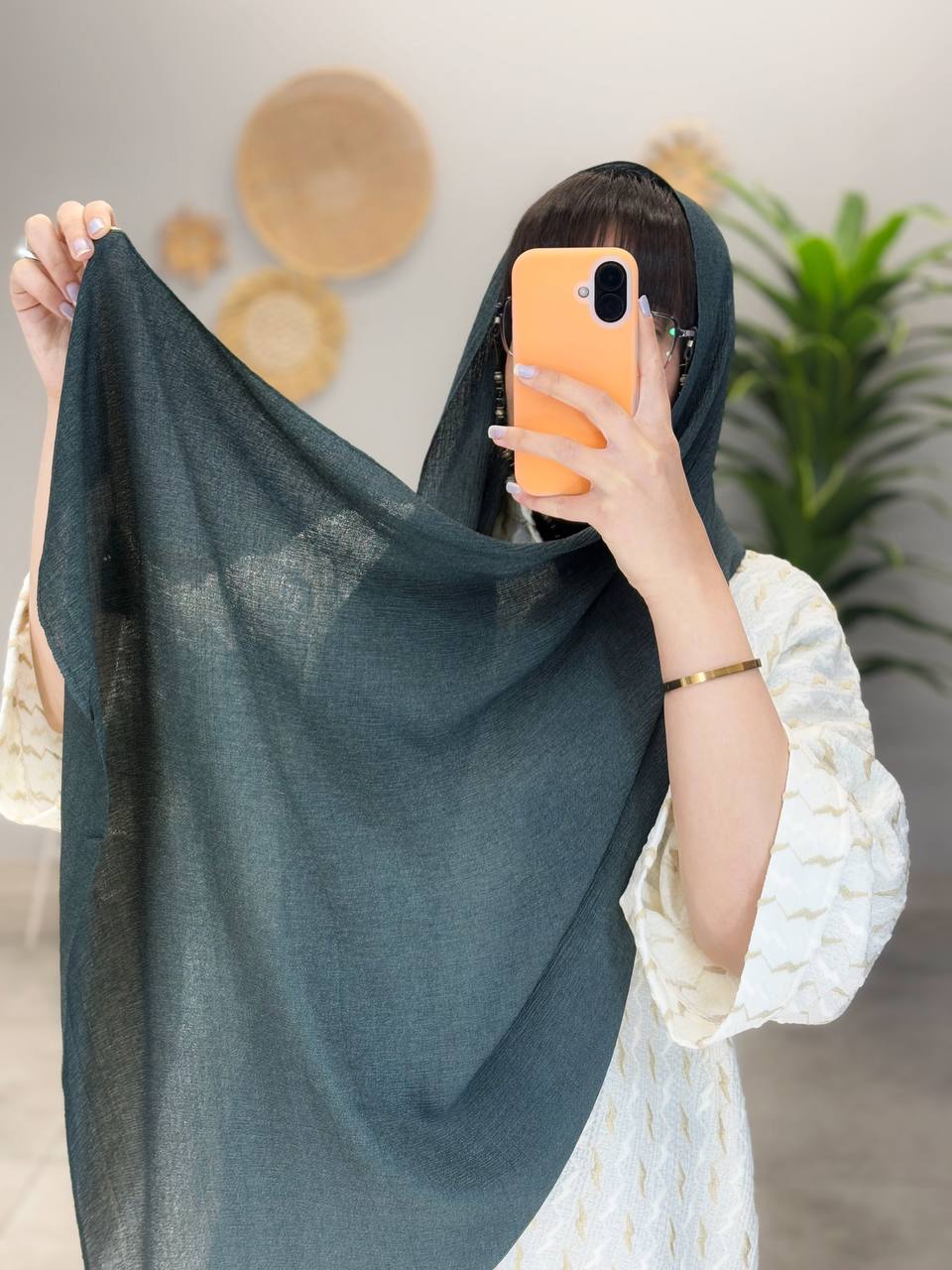 1463- شال ثمین