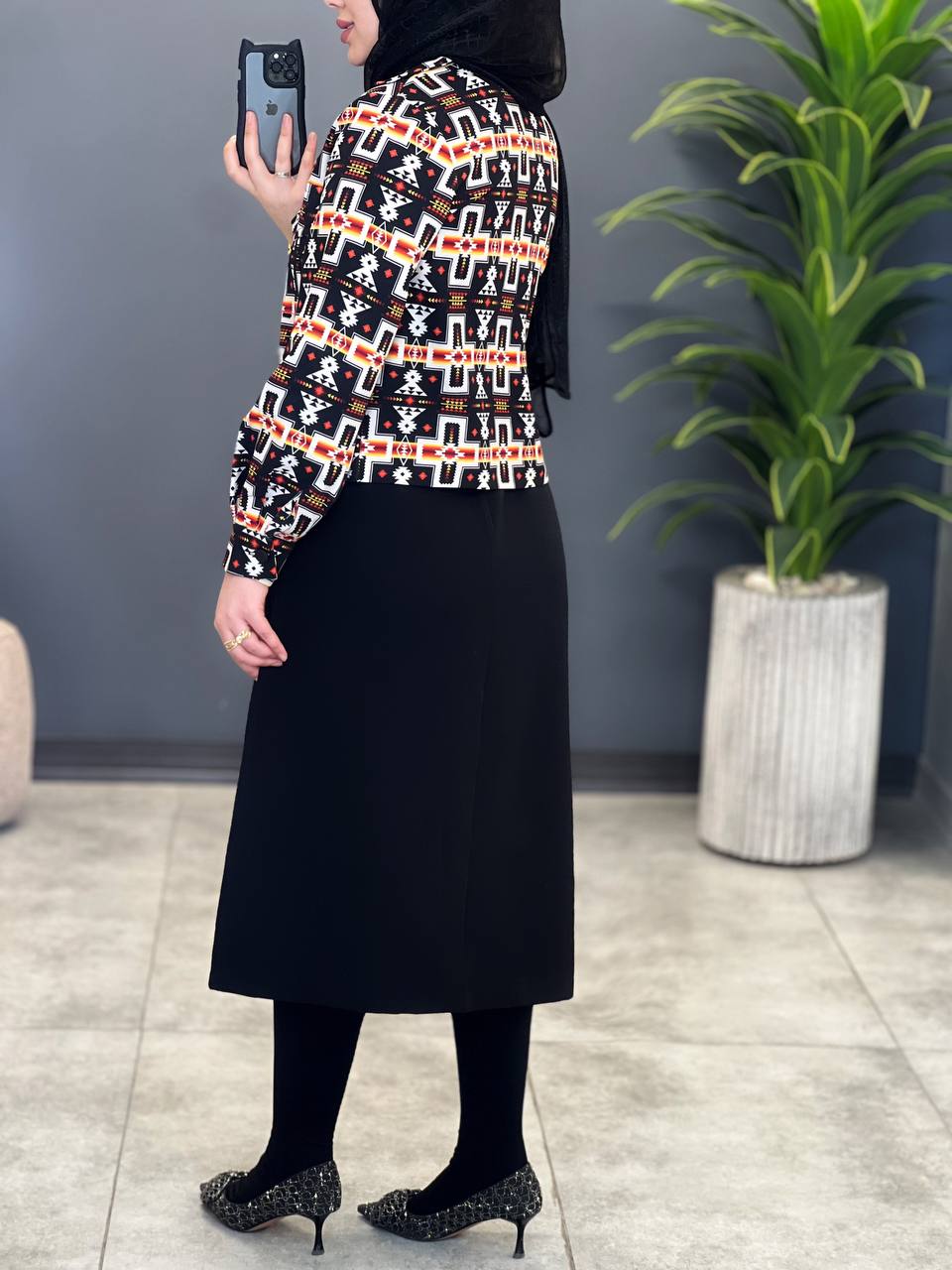 1503- کت و سارافون توتیا