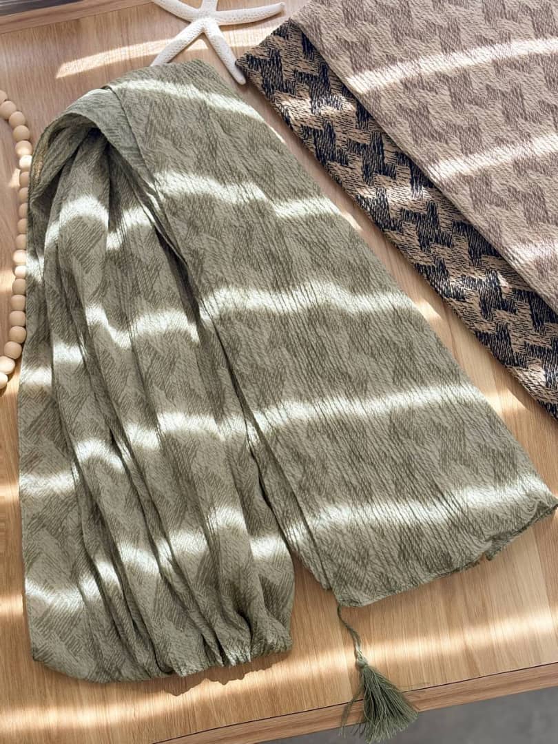 1506- شال چایی ریش دار