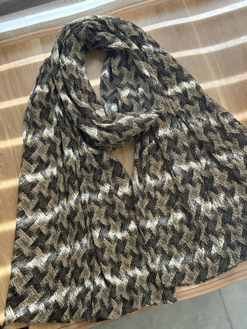 1506- شال چایی ریش دار